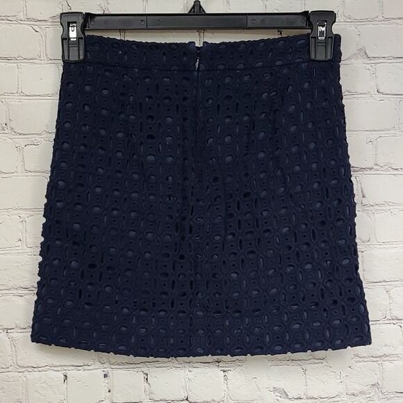 J. Crew Eyelet Lace Mini Skirt Navy Blue Size 0 A-line Lined Neutral Casual XS - Picture 7 of 9